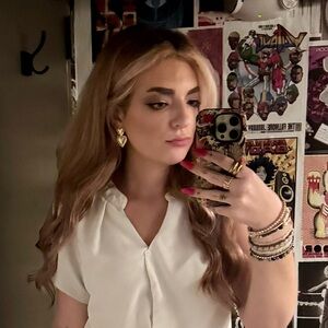 Meet your Posher, Madison